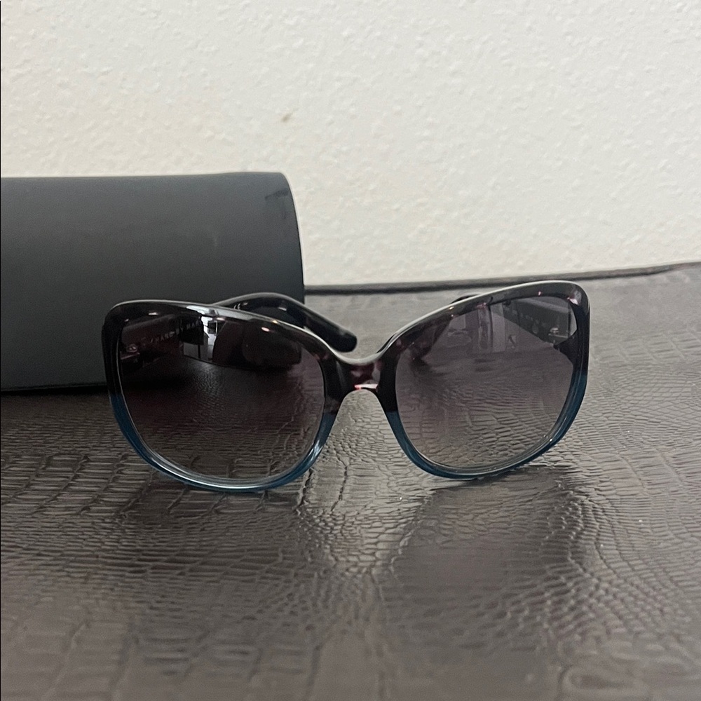 MARC JACOBS Large Frame Sunglasses and Case
